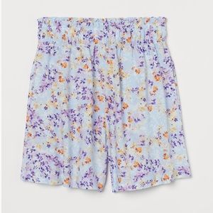 H&M Small blue floral high waist shorts NWT